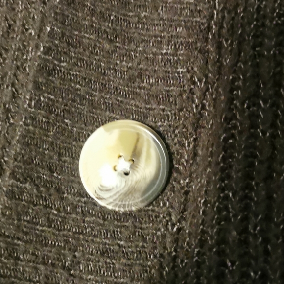 Garage Cardigan - Picture 3 of 4